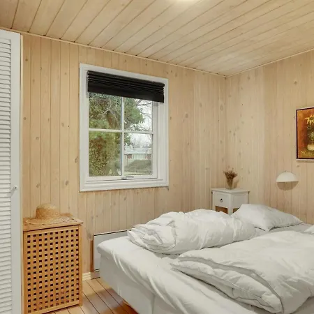Holiday home Esalina - From The Sea In Ne Jutland By Interhome