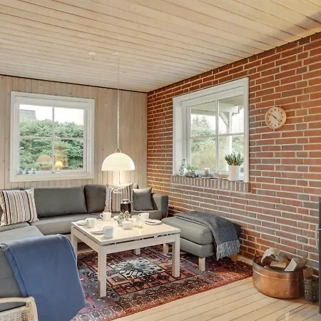 Holiday home Esalina - From The Sea In Ne Jutland By Interhome *