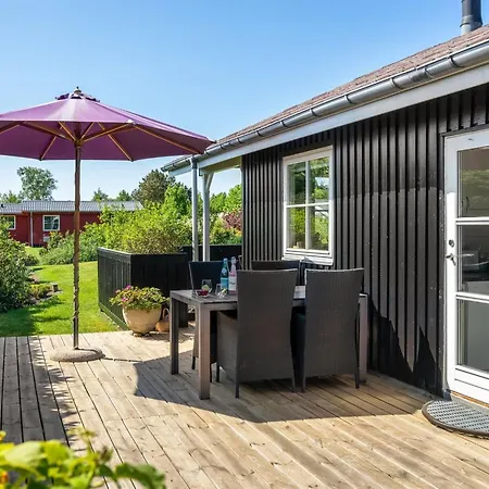 Holiday home Esalina - From The Sea In Ne Jutland By Interhome