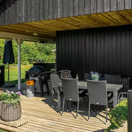 Esalina - From The Sea By Interhome Feriehus Hals