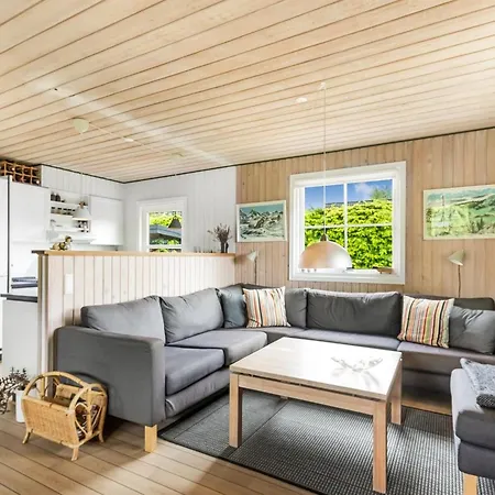 Esalina - From The Sea By Interhome Feriehus Hals